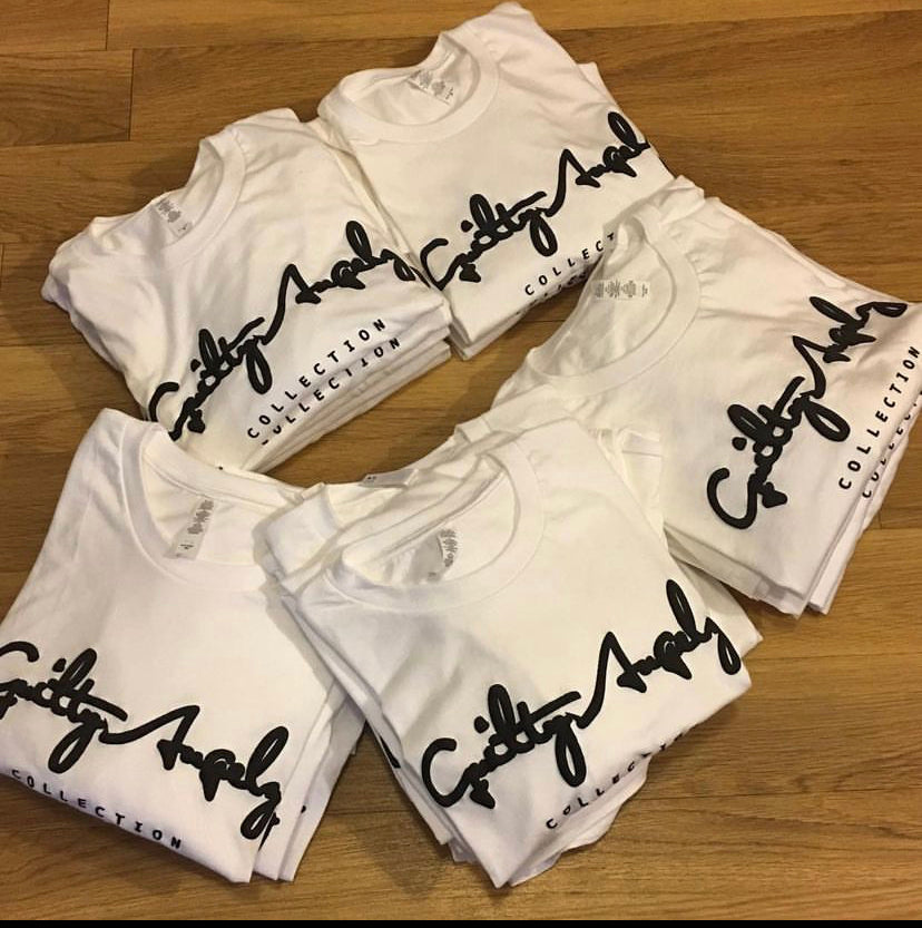 Signature Tee white/black